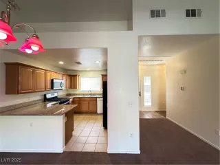 Photo #4: 2718271 Listing 