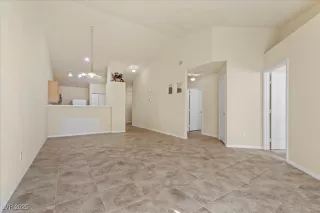 Photo #6: 2718277 Listing