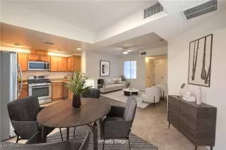 Photo #3: 2718280 Listing 