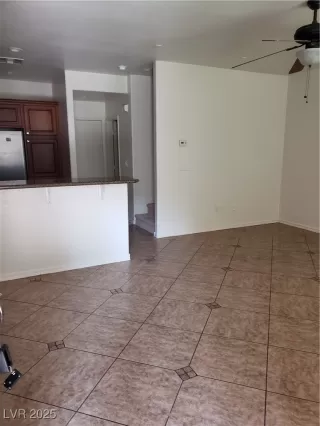 Photo #3: 2718281 Listing 