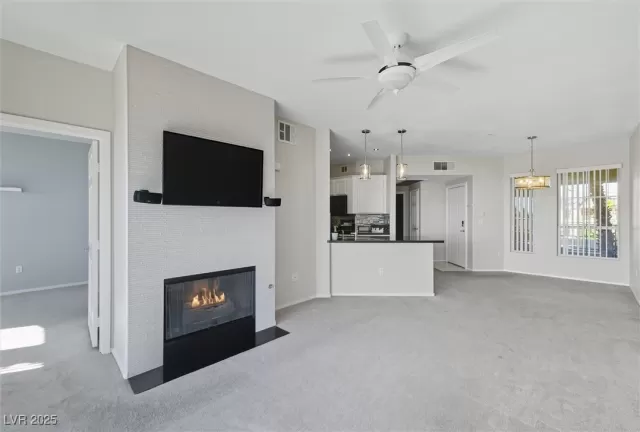 MLS: 2718309 Condo For Sale