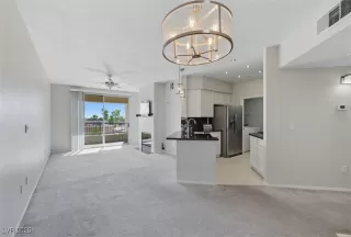 Photo #3: 2718309 Listing