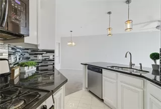 Photo #5: 2718309 Listing