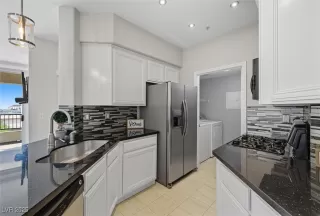 Photo #6: 2718309 Listing