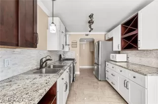 Photo #1: 2718314 Listing 