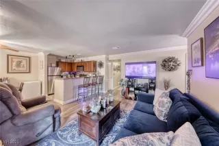 Photo #5: 2718331 Listing