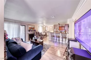 Photo #6: 2718331 Listing