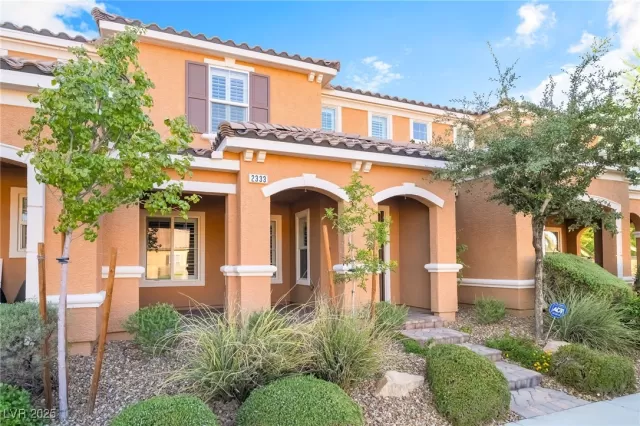 MLS: 2718347 Condo For Sale