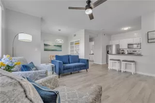 Photo #5: 2718350 Listing 