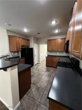 Photo #5: 2718353 Listing 