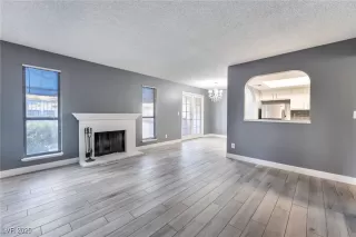 Photo #3: 2718360 Listing 