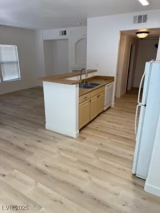 Photo #6: 2718361 Listing 