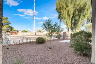 Photo #2: 2718374 Listing