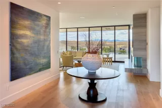 Photo #3: 2718385 Listing