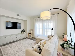 Photo #6: 2718393 Listing 