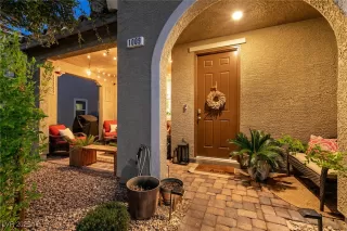 Photo #3: 2718398 Listing