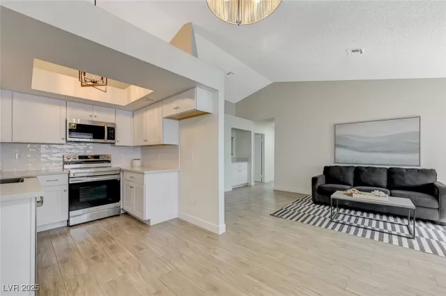 MLS: 2718400 Condo For Sale