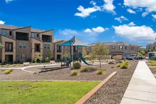 Photo #6: 2718423 Listing