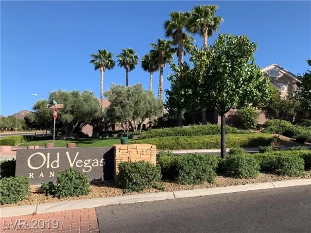 MLS: 2718438 Condo For Sale