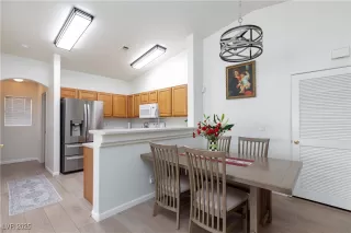 Photo #3: 2718438 Listing 