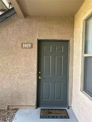 Photo #1: 2718460 Listing 