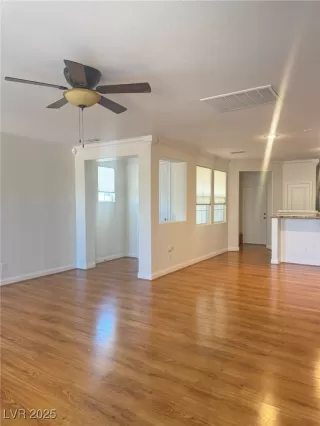 Photo #4: 2718468 Listing 