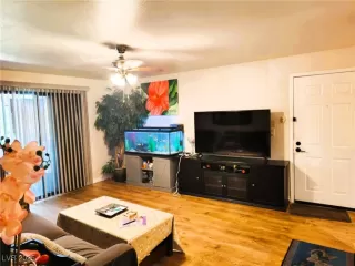 Photo #2: 2718470 Listing