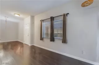 Photo #4: 2718477 Listing 