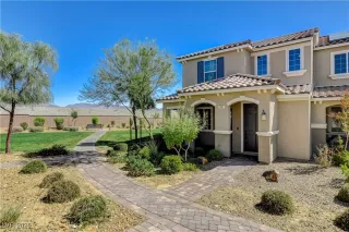 Photo #2: 2718482 Listing