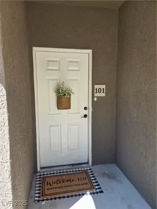 Photo #3: 2718495 Listing