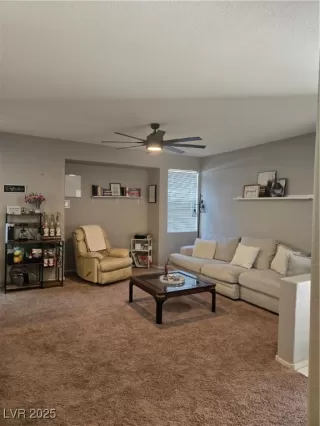 Photo #6: 2718495 Listing