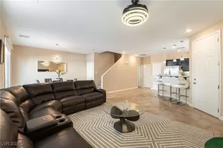 Photo #2: 2718497 Listing 