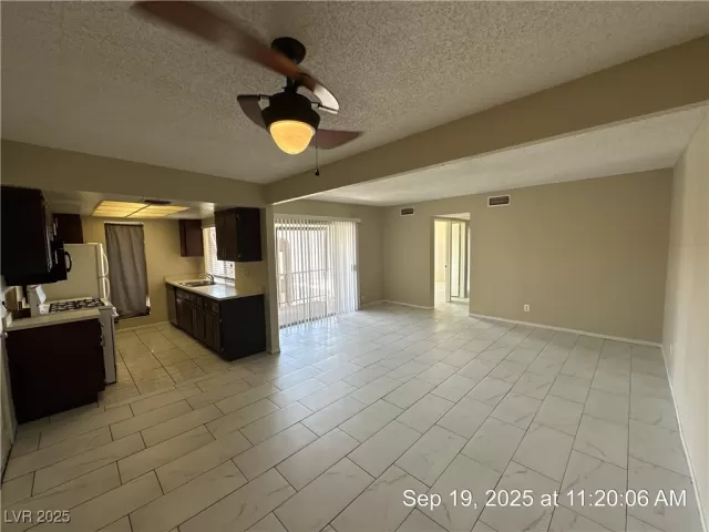 MLS: 2718518 Condo For Sale