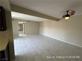 Photo #3: 2718518 Listing 