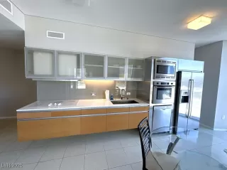 Photo #2: 2718519 Listing 