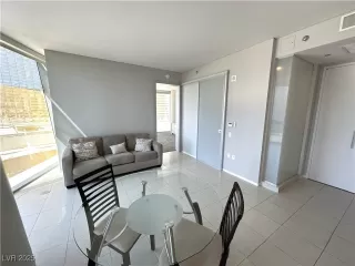 Photo #5: 2718519 Listing 