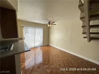 Photo #2: 2718520 Listing 