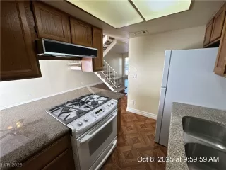 Photo #3: 2718520 Listing 