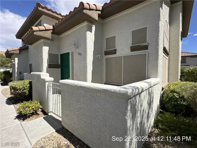 MLS: 2718523 Condo For Sale