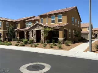 Photo #2: 2718527 Listing 