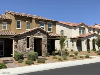 Photo #3: 2718527 Listing 