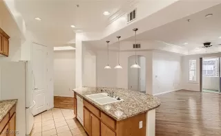 Photo #3: 2718532 Listing 