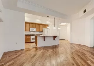 Photo #4: 2718532 Listing 