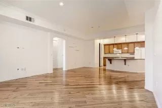 Photo #6: 2718532 Listing 