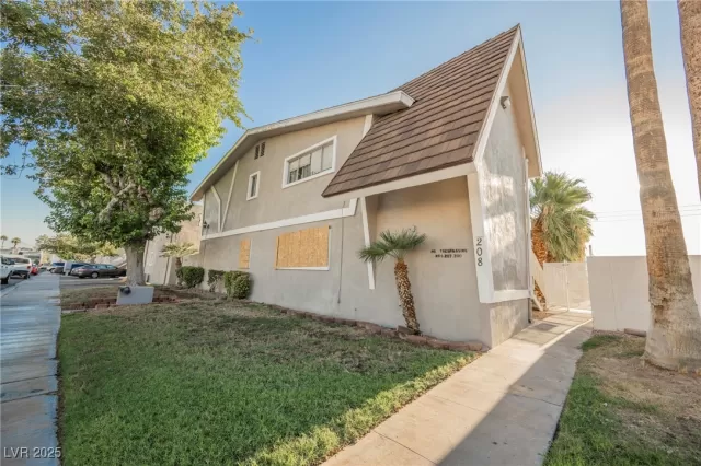 MLS: 2718534 Condo For Sale