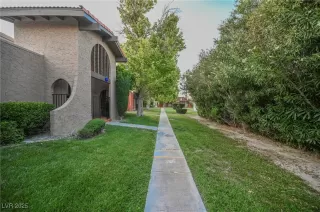 Photo #1: 2718539 Listing 