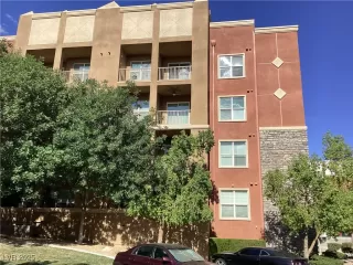 Photo #1: 2718540 Listing