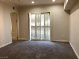 Photo #6: 2718540 Listing