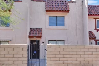 Photo #1: 2718551 Listing