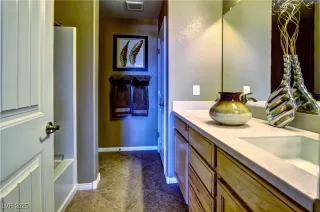 Photo #3: 2718557 Listing 